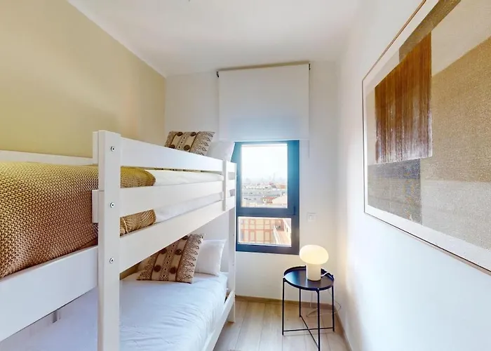 Impressive For 6 In Gracia Apartment Barcelona